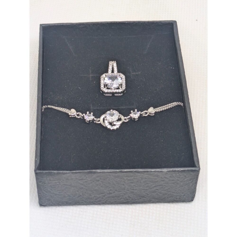 Women's new jewelry set with 925 Sterling Silver CZ Star Bracelet & Pendan - Picture 3 of 6